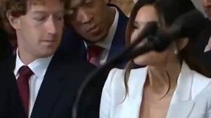 Ζούκερμπεργκ: Βίντεο με τη στιγμή που κοιτάζει κλεφτά το ντεκολτέ της συντρόφου του Τζεφ Μπέζος