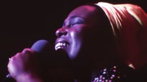 Πέθανε η τραγουδίστρια Ρομπέρτα Φλακ