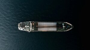 Ερυθρά Θάλασσα: Επίθεση με πυροβολισμούς και ρουκέτες σε Ελληνόκτητο πλοίο