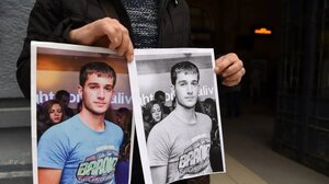 Βαγγέλης Γιακουμάκης: «Δεν ξέρω τι έχουμε καταφέρει ως κοινωνία», λέει η μητέρα του, 10 χρόνια μετά την τραγωδία