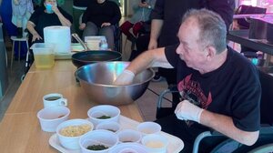 Στο νοσοκομείο με πρόβλημα στο ισχίο ο Ηλίας Μαμαλάκης - "Πέρασα και περνάω δύσκολα"