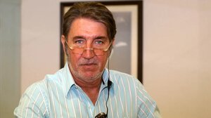 «Είχα Άγιο που ζω» η συγκινητική εξομολόγηση του Μανώλη Παπακαλιάτη μέσα από ιδιωτική κλινική του Πειραιά