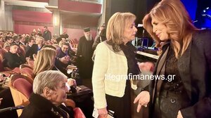 Η Μιμή Ντενίση υποκλίθηκε στην Ελένη Γλίκατζή-Αρβελέρ στο Παλλάς