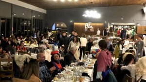 Βραβεύσεις και πολύχρωμοι καρναβαλιστές στην κοπή της πίτας του ΝΟΓΚ