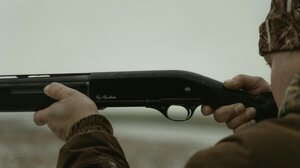 Απείλησε να τον σκοτώσει μέσα στο καφενείο του χωριού