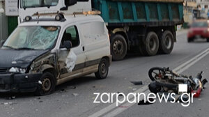 Διασωληνωμένος στη ΜΕΘ οδηγός μηχανής μετά από σοβαρό τροχαίο