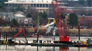 ΗΠΑ: Ανασύρθηκαν και τα 67 πτώματα της αεροπορικής τραγωδίας