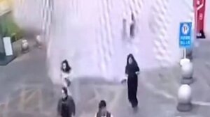 Σεισμός στην Μιανμάρ: Κατέρρευσε πισίνα υπερχείλισης στην Κίνα, τα νερά παρέσυραν κόσμο -Βίντεο σοκ