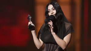 BRIT Awards: Η Charli XCX σάρωσε τα βρετανικά μουσικά βραβεία
