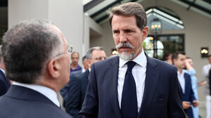 Ντε Γκρες: Κινήθηκαν διαδικασίες για τον δήμαρχο Ανατολικής Μάνης που τον αποκάλεσε «πρίγκιπα»