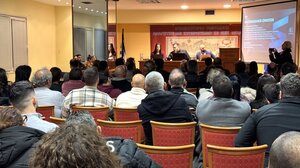 Μεγάλη συμμετοχή στην εκδήλωση του Επιμελητηρίου Ρεθύμνου για το Digital Marketing, ΑΙ και chatGPT στον τουρισμό