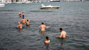 Μίνι καύσωνας πλήττει την Τουρκία, προβλέπονται χιόνια από την Τρίτη