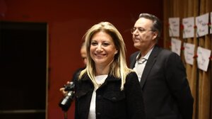 Public Issue: Στο 82% η δημοτικότητα της Καρυστιανού - "Καλύτερη αντιπολίτευση" η Πλεύση Ελευθερίας