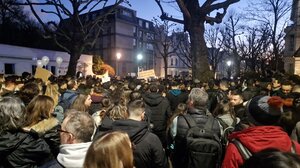 Εκατοντάδες Έλληνες σε εκδηλώσεις στο Ηνωμένο Βασίλειο για τα Τέμπη