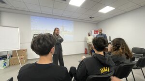 Το καινοτόμο ψηφιακό επιτραπέζιο παιχνίδι "Global Goal Trivia" στην Έκθεση Εικονικής Επιχείρησης 2025 από μαθητές του Ηρακλείου!