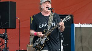 Ο Νιλ Γιανγκ σχεδιάζει δωρεάν συναυλία στην Ουκρανία