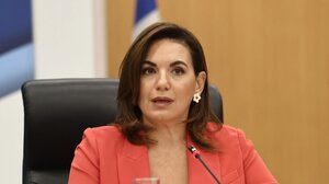 Στο Ηράκλειο η Όλγα Κεφαλογιάννη - Τι θα υπογράψει 