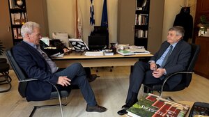 Συνάντηση του Δημάρχου Ηρακλείου Αλέξη Καλοκαιρινού με τον Πρέσβη Βοσνίας-Ερζεγοβίνης