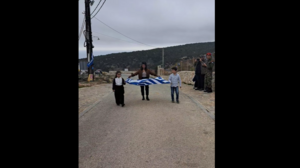 25η Μαρτίου: Καταχειροκροτήθηκαν οι δύο μαθητές στην Γαύδο - Βίντεο