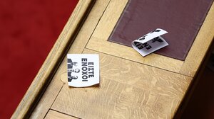 Βουλή: Ποινή να μην ξαναπαραλάβει η Νέα Αριστερά επίσημες προσκλήσεις επέβαλε ο Ν. Κακλάμανης