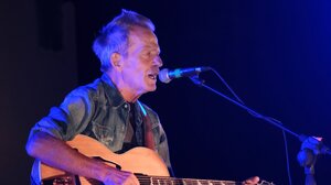 Ο Βαγγέλης Γερμανός επιστρέφει στη δισκογραφία μετά από χρόνια