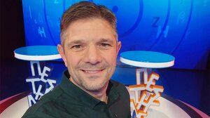 Ποιος είναι ο Λευτέρης Βαμβακάρης που κερδίζει χιλιάδες ευρώ στα τηλεπαιχνίδια γνώσεων 