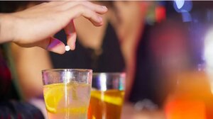 Γαλλία: 47χρονος κατηγορείται πως νάρκωσε και βίασε τουλάχιστον 17 γυναίκες