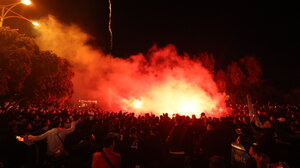 «Τρέλα» του κόσμου του ΟΦΗ για το ματς της 35ετίας! - Αποθέωση στο ξενοδοχείο της ομάδας (φωτογραφίες και videos)