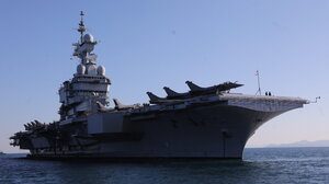 Μετά από την Κρήτη στο Φάληρο το αεροπλανοφόρο «Charles de Gaulle»