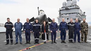 Η ενδιάμεση στάση του «Σαρλ ντε Γκολ» στον Πειραιά απόδειξη της γαλλοελληνικής συνεργασίας, λέει η Λοράνς Αουέρ