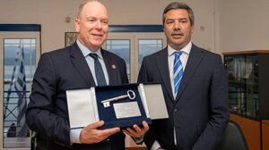 Επίτιμος δημότης Ελαφονήσου ο πρίγκιπας Αλβέρτος του Μονακό