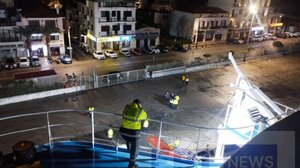 Περιπέτεια για το «Νήσος Ρόδος» από το μπουρίνι στη Χίο