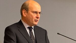 Κ. Χατζηδάκης: Είναι πλεονέκτημα για τη χώρα να έχει τη σημερινή κυβέρνηση και όχι μια κυβέρνηση με... λεφτόδεντρα