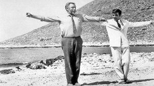 Άντονι Κουίν: Ο εκρηκτικός σταρ με το τρανταχτό γέλιο – ο «Ζορμπάς» όπως θέλουμε να τον θυμόμαστε