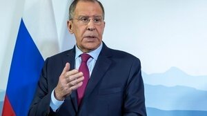 Λαβρόφ: H Ρωσία είναι διατεθειμένη να κλείσει συμφωνία για να τελειώσει ο πόλεμος στην Ουκρανία