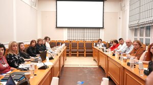 Σύσκεψη στην Περιφέρεια για θέματα παιδικής προστασίας