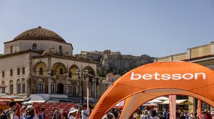 Μια αξέχαστη γιορτή: Το τρόπαιο του Κυπέλλου Ελλάδας Betsson στο Μοναστηράκι!