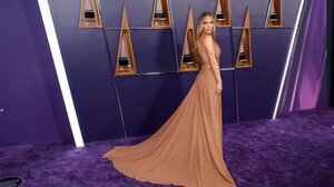 Τζένιφερ Λόπεζ: Έγραψε ιστορία στα American Music Awards 2025