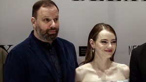 Γιώργος Λάνθιμος: Το πρώτο τρέιλερ της νέας του ταινίας «Bugonia»