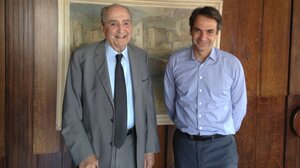 Κυριάκος Μητσοτάκης: Η ανάρτηση για τον πατέρα του 8 χρόνια από τον θάνατό του - «Πάντα παρών»