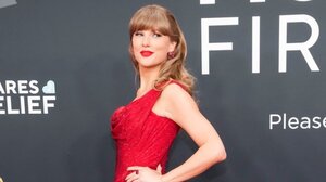 Η Τέιλορ Σουίφτ σπάει τη σιωπή στα μέσα κοινωνικής δικτύωσης