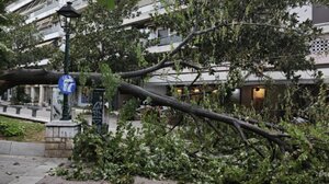 Αλλαγή του σκηνικού του καιρού μετά τον πολυήμερο καύσωνα: Ανεμοθύελλες και καταιγίδες