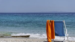 Καιρός: Συνεχίζονται η ζέστη και τα μελτέμια – Πού θα βρέξει