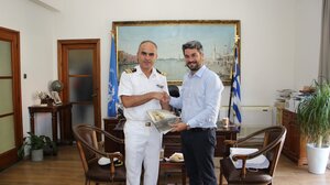 Στον Δήμαρχο Χανίων ο νέος Διοικητής της Ακαδημίας Εμπορικού Ναυτικού Κρήτης