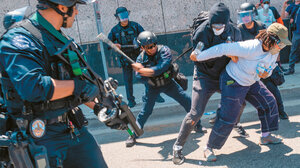 ΗΠΑ: Επιστρέφει η ηρεμία στο Λος Άντζελες μετά την άρση στην απαγόρευση κυκλοφορίας