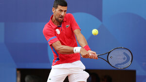 Νόβακ Τζόκοβιτς: Τα τρυφερά φιλιά με τη σύζυγό του στη Μύκονο