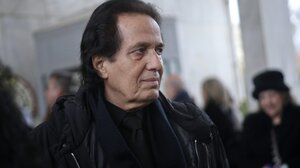 Πασχάλης: Κυκλοφορεί το νέο δίσκο του με 10 παγκόσμιες επιτυχίες σε σύγχρονη μορφή