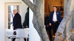 Ο Τραμπ δεν προτίθεται να συνομιλήσει τηλεφωνικά με τον Μασκ