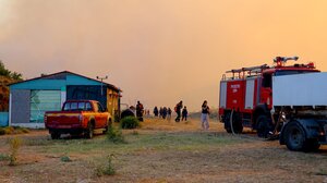 Πυρκαγιές στη Χίο: Ενισχύονται οι δυνάμεις με 250 πυροσβέστες - Αντιμέτωποι με 5 μέτωπα