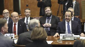 Συνεχίζεται η άτυπη διευρυμένη διάσκεψη για Κυπριακό στη Ν. Υόρκη